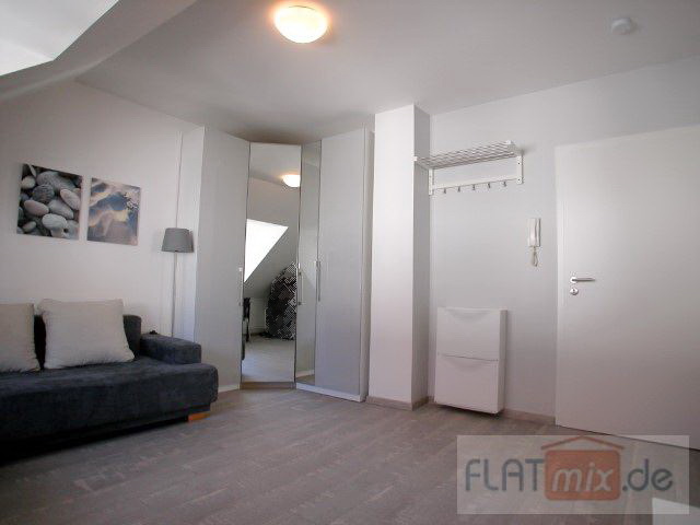 FLATmix.de / Nähe Rathaus, schickes 2-Raum-DG-Apartment im Altbau - Photo 4